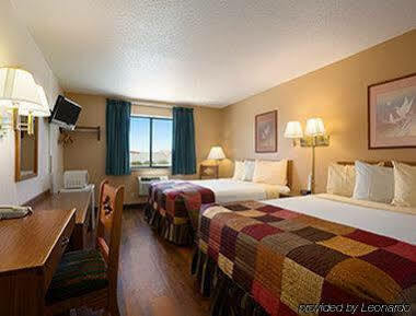 Super 8 By Wyndham Las Vegas Exterior photo